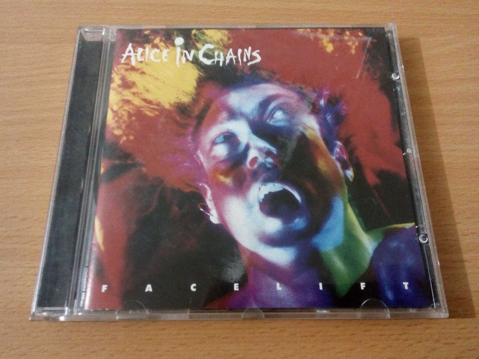 (.   Reservado.   ).  ALICE IN CHAINS - Facelift ( 1990 )