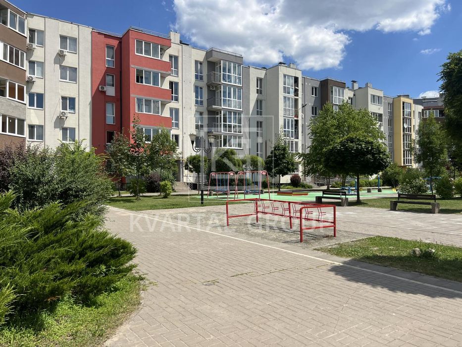 Класна 2 кімнатна квартира з новеньким ремонтом . БУЧА