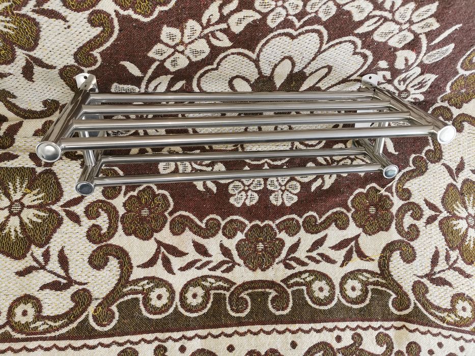 Toalheiro casa de banho de duplo andar, para várias toalhas.