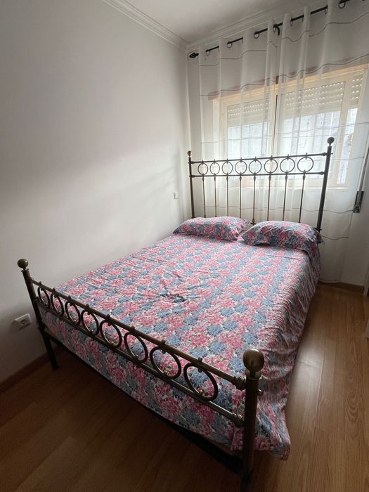 Cama vintage para despachar
