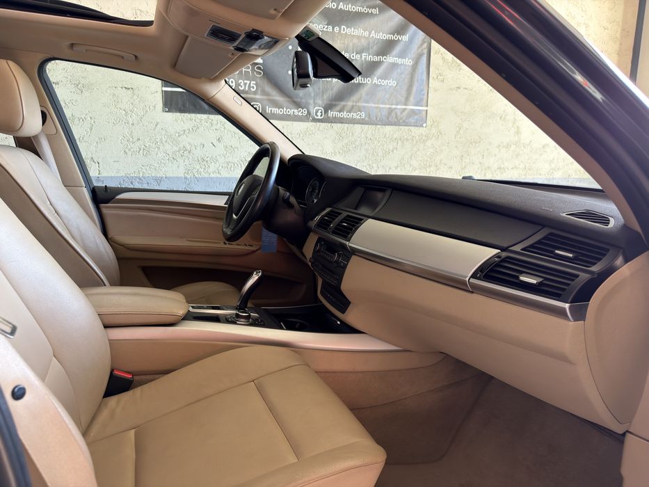 BMW X5 3.0d xDrive 7 lugares - Desde 269€ Mês