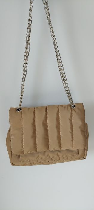 Torebka beżowa pikowana na łańcuchu LC Waikiki