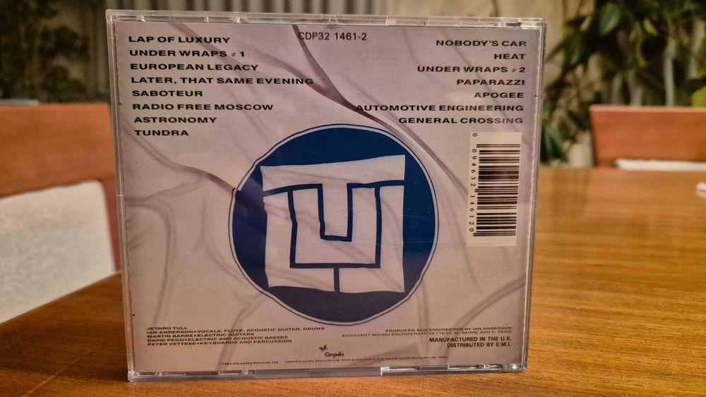 Vendo CD de música "Under Wraps", dos inigualáveis JETHRO TULL !