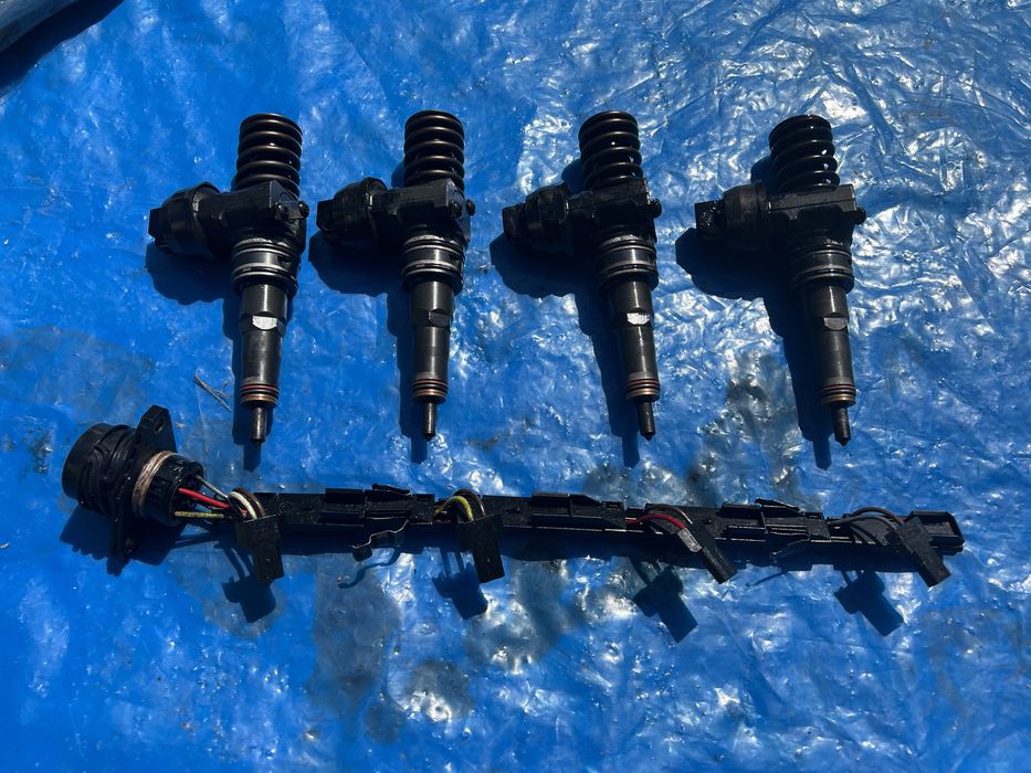 VW T5 насос форунка 038130073AG 1.9 AXB AXC Т5