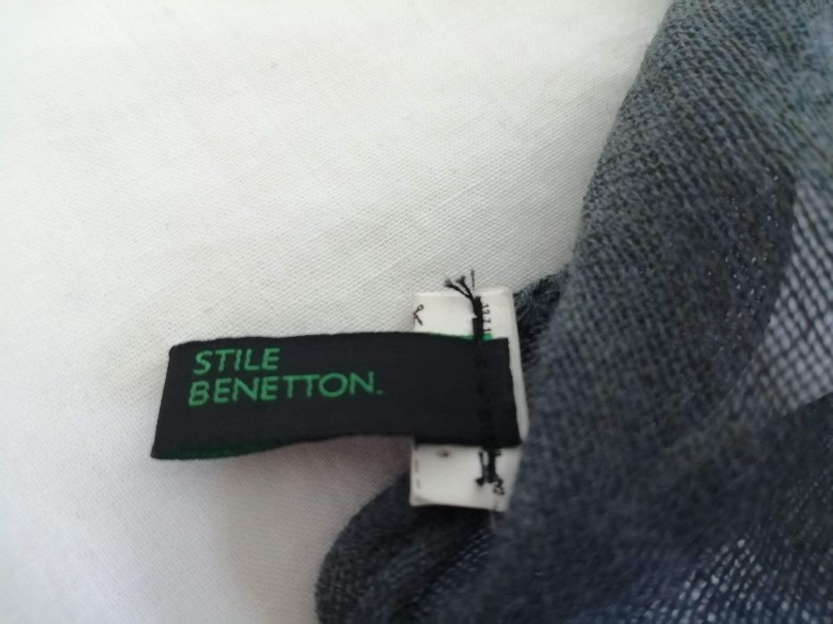 Lenço Benetton