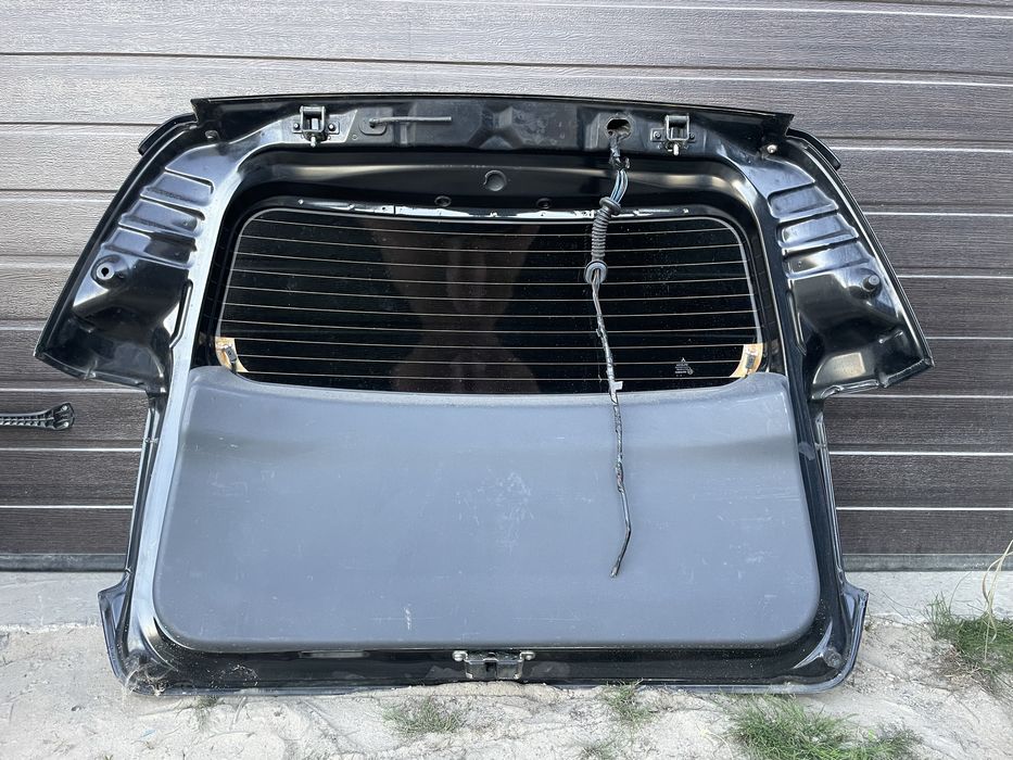 Ляда Кришка багажника Mitsubishi colt Багажни кляпа мінцубісі Кольт