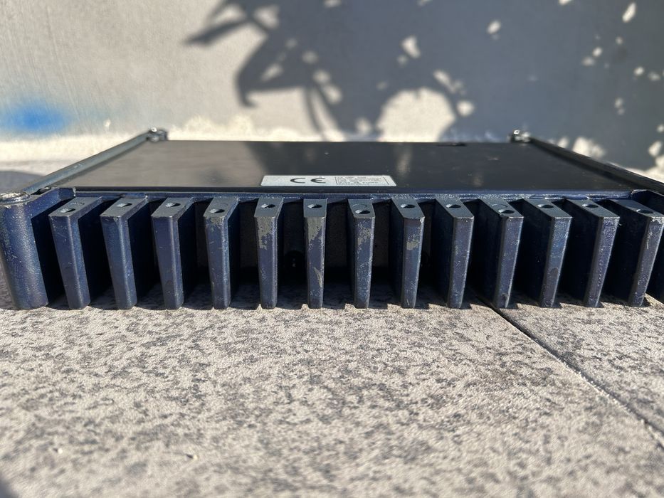 Amplificador para sistema de som automovel