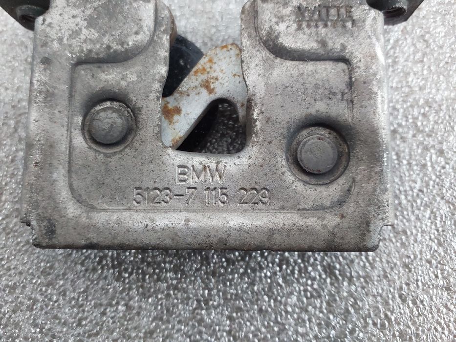 Fechadura / fecho capot BMW 1 (E87)