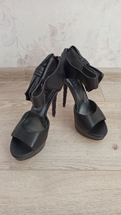 басаножки на каблуках