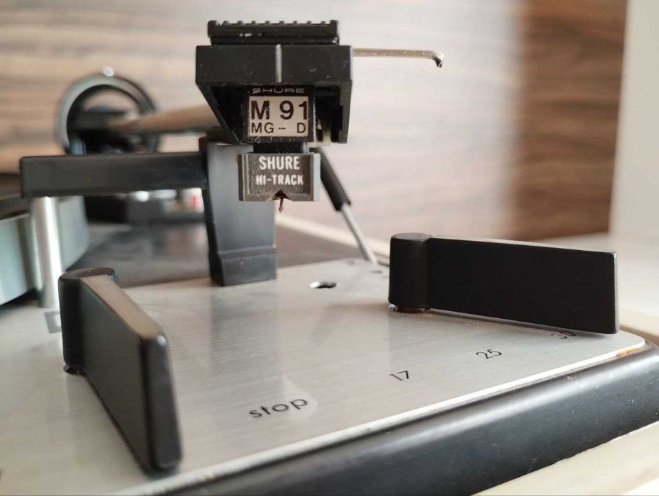 Програвач вінілу Dual