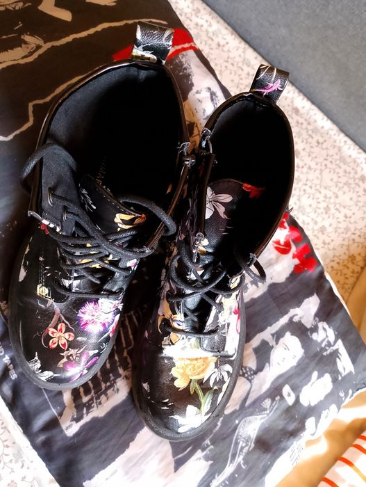 Glany styl dr.martens damskie/dziewczęce Primark kolorowe rozmiar 37