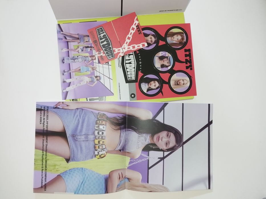 Album ITZY Kill My Doubt