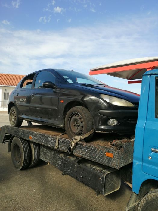 Peugeot 206 1.2 gasolina para peças ano 1999 todas as peças disponívei