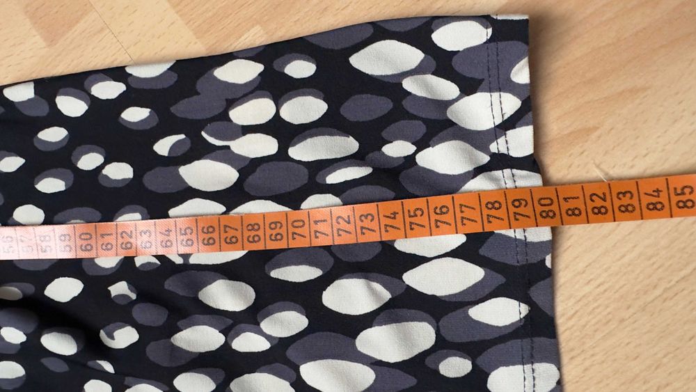 Śliczna tunika firmy East rozmiar M