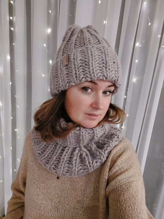 Komin golf na drutach handmade ręcznie robiony 100% wełna jasny beż