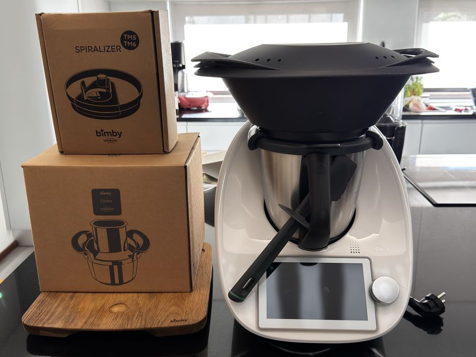 Vendo Bimby TM6 com muitos acessorios