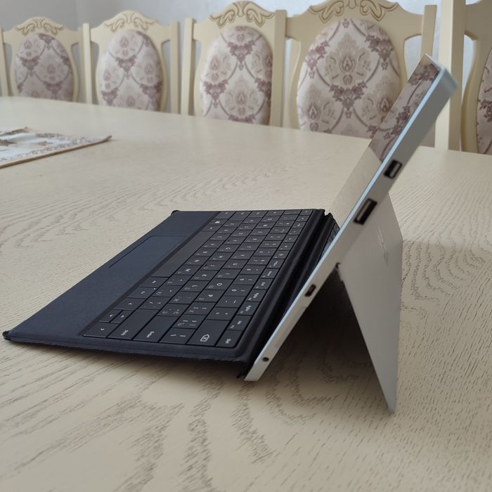 Діагностичний планшет Microsoft Surface 3 4/128gb