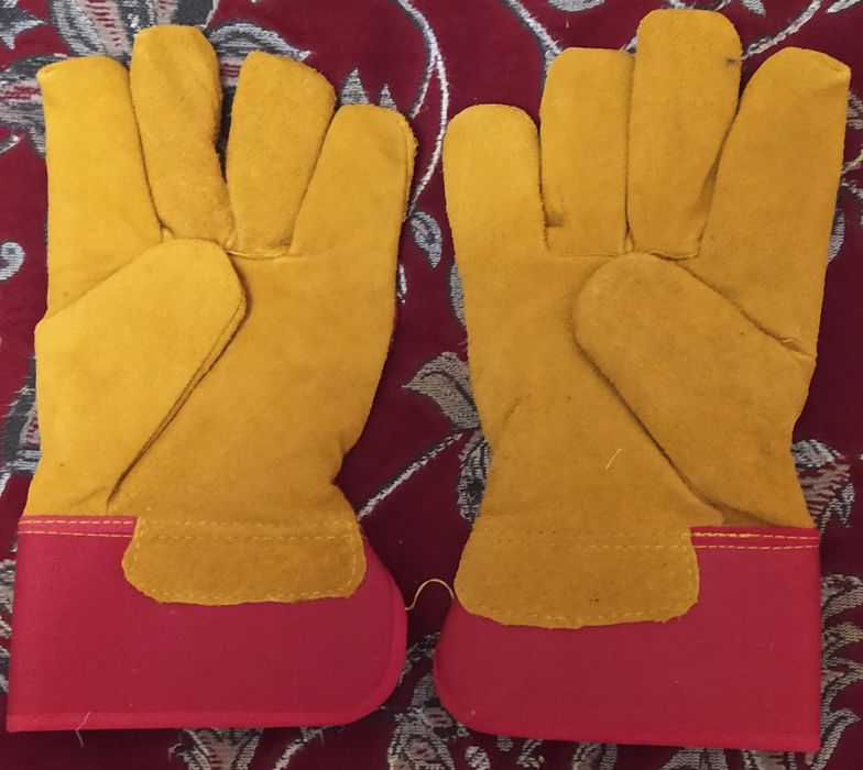 Продам теплі ,робочі, шкіряні  перчатки