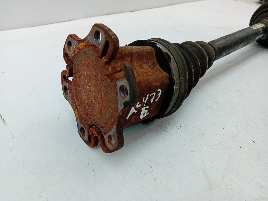 Transmissão frente esquerda AUDI A4 (8E2, B6)