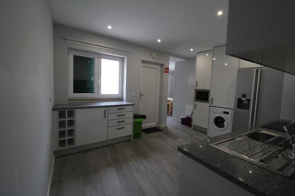 Apartamento T4 férias em São Martinho do Porto, com internet