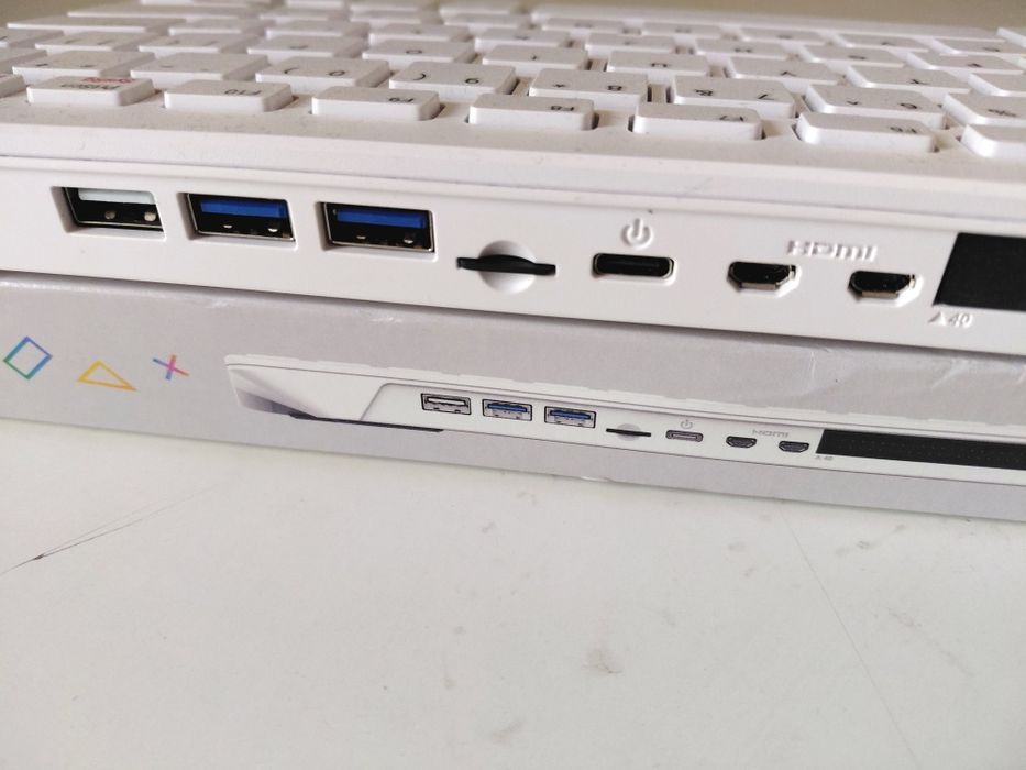 Raspberry Pi 500 + alimentação