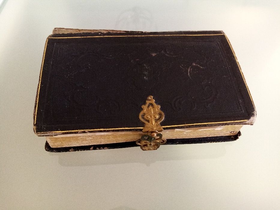Livro de 1853 - Pequeno Livro de Missa “Manual do Devoto Cristão para
