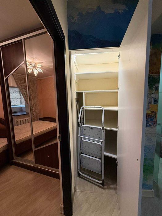 4 станция Большого Фонтана, 4-х комнатная свободная квартира.