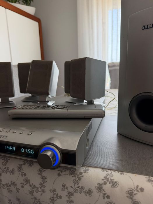 Vendo Leitor de CD e Rádio