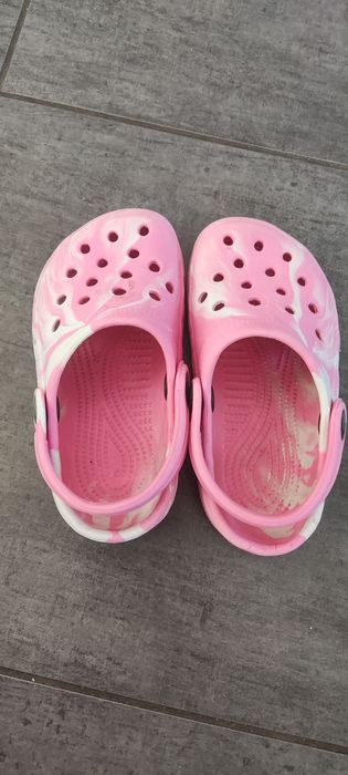 Pianki, buty dla dziewczynki, rozmiar 25. Kapcie.