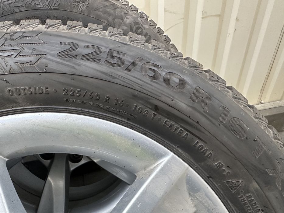 Продам комплект 225/60/ R 16