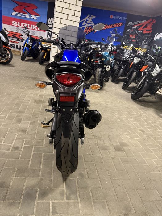 Японский мотоцикл Suzuki Gladius 400 ABS 2012г.