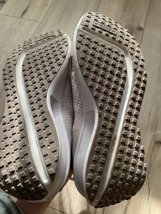 Продам кросівки Nike 40 р.