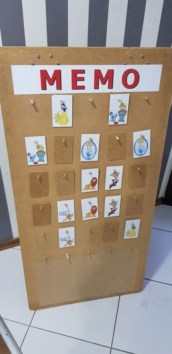 stojąca tablica do gry memo