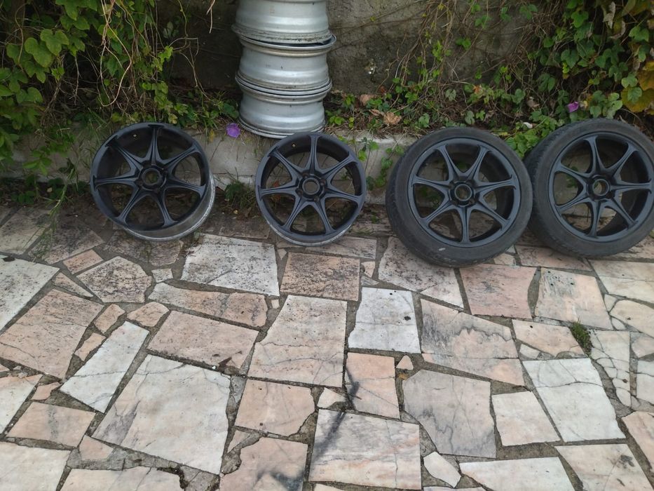 Vendo jantes 16 4x100 estão bom estado . São marca da  rota