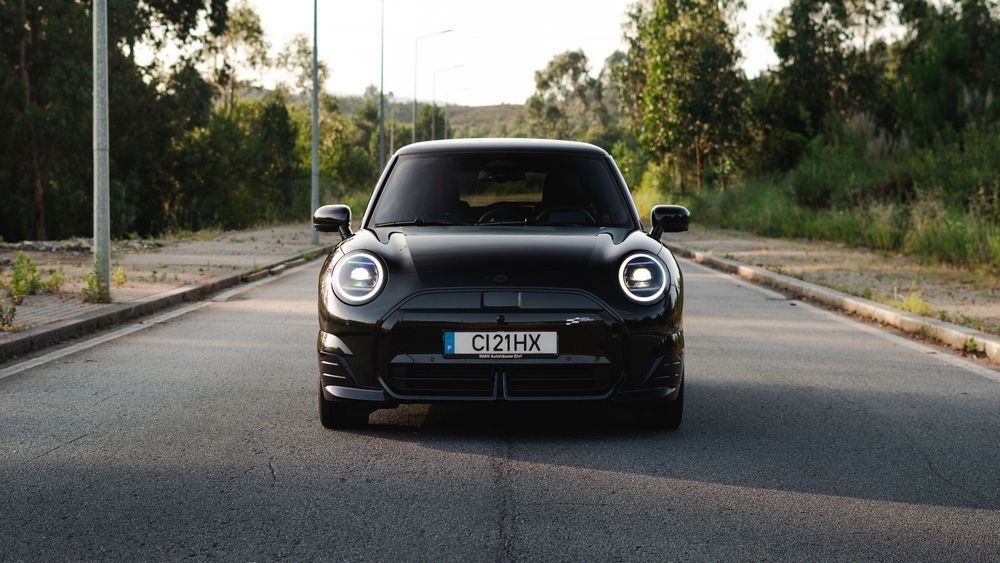 MINI 3 Portas Cooper E JCW XL foto 3