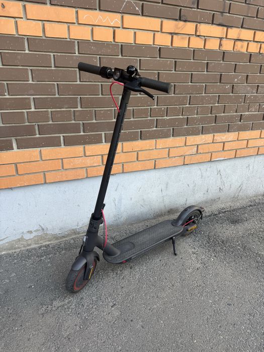 Електросамокат Хіаоті Mi Electric Scooter Pro 2
