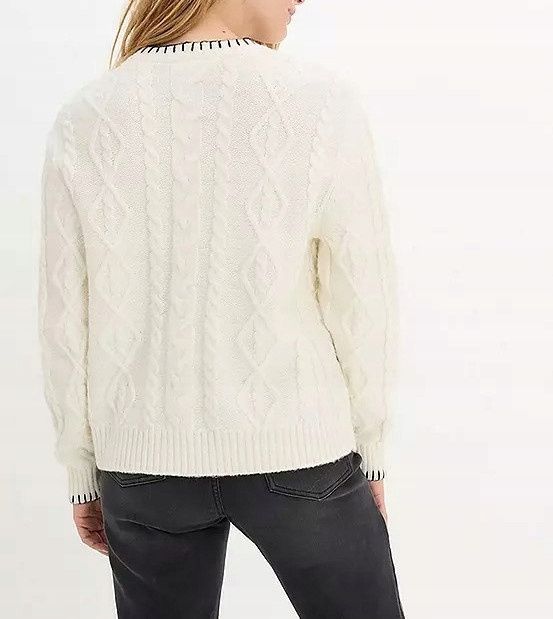 B.P.C sweter śmietankowy z czarną nitką z wełną 44/46.