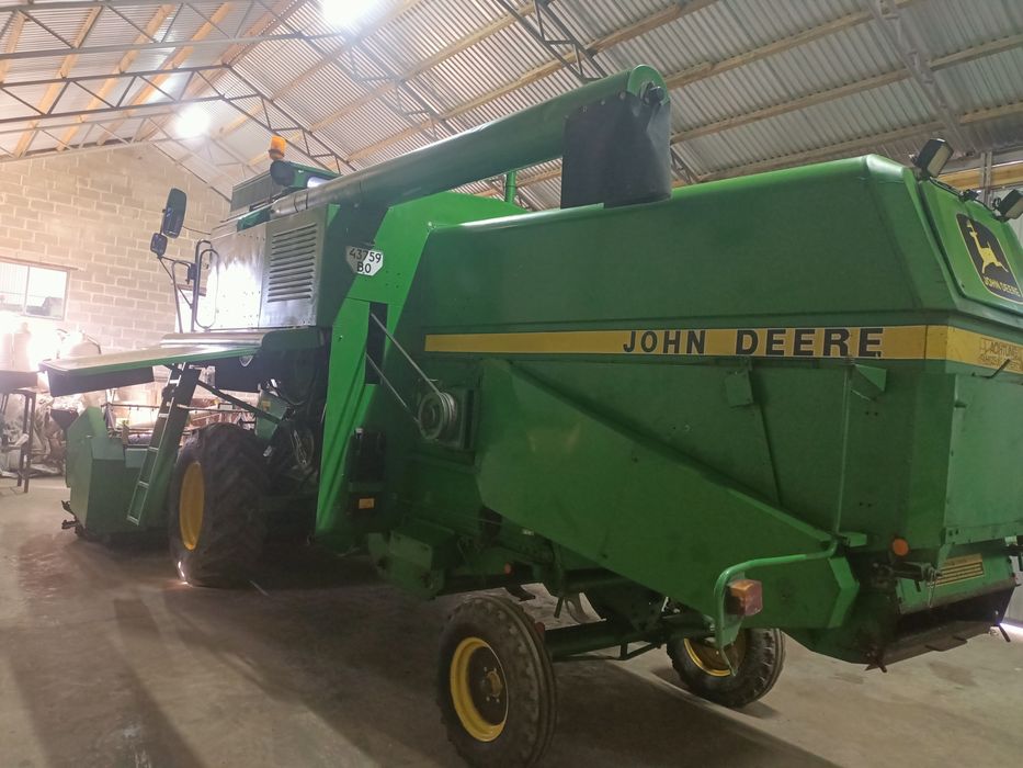 Продам комбайн John Deere 1052