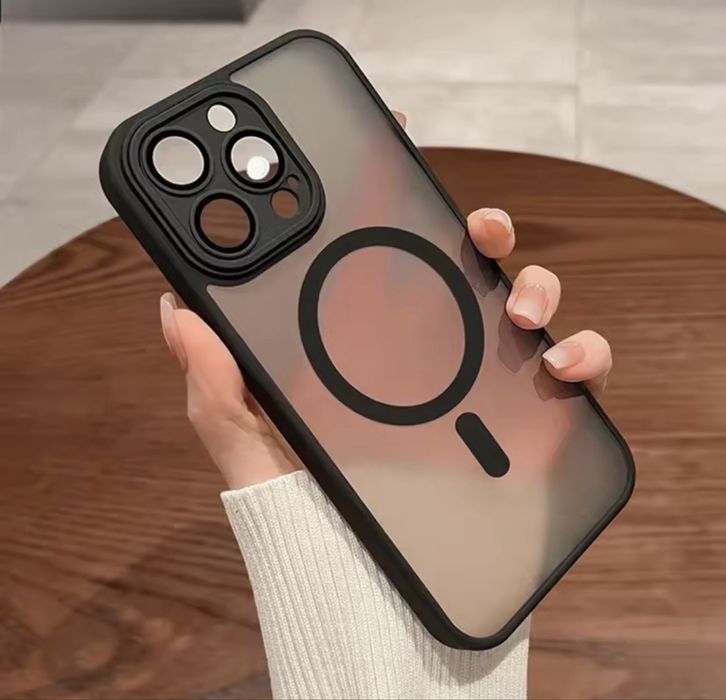 Бампер на Iphone 15 Pro Max