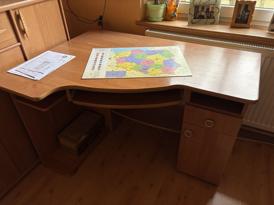 Meble pokojowe młodzieżowe