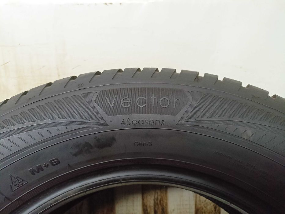 Goodyear Vector4Season 205/65/15 2022r. 99V 2x7,7mm (7017)