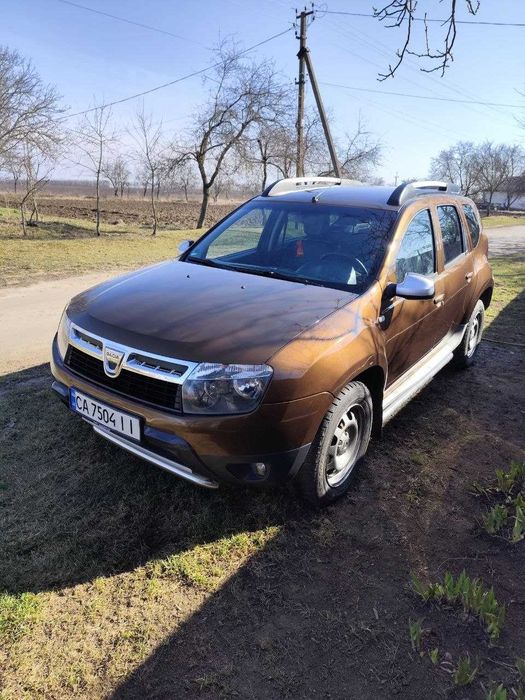 Авто Dacia duster.