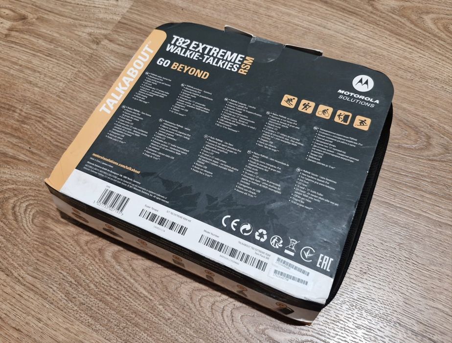 Рації комплект Motorola T82 Extreme Walkie-Talkies RSM