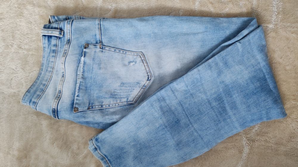 Jeansy przecierane denim Reserved rozm 38
