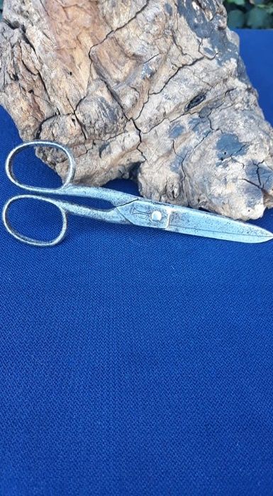 Tesoura Antiga Pequena