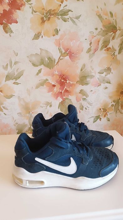 Кроссовки Nike air Max