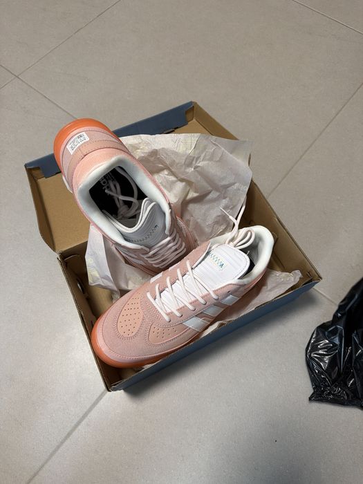 Tenis/sapatilhas unisexo da marca adidas gazelle tamanho 43 salmâo