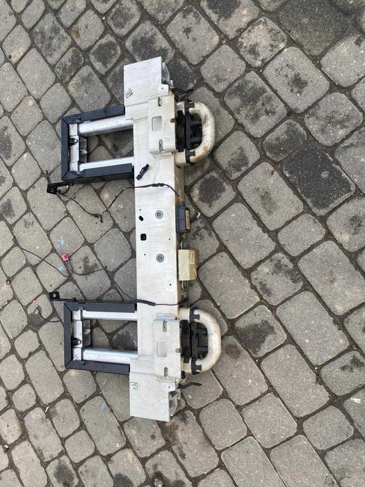 Zagłówek kapotażowy pałąk AIRBAG BMW 6 f12 M6 14-