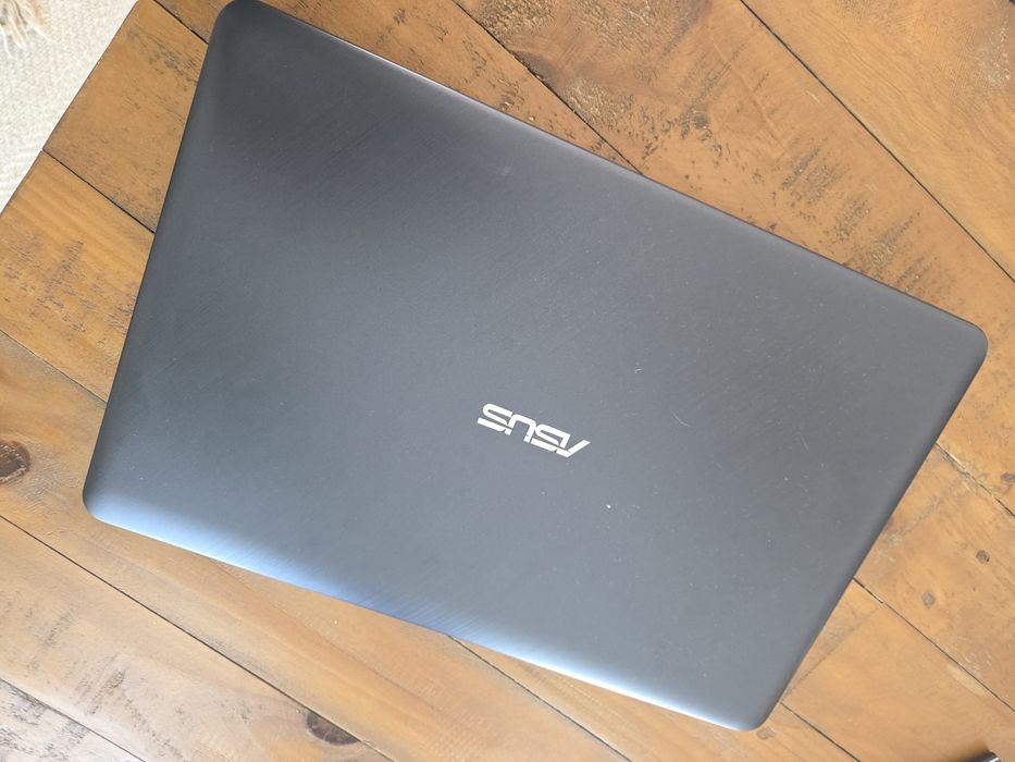 ASUS VivoBook 15 X543MA-DM621T