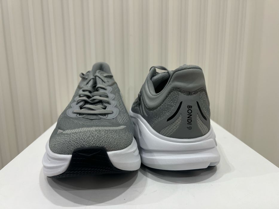 Кросівки Hoka Bondi 9